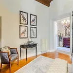 Apartment In With Piazza Views *