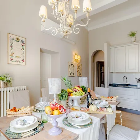 Apartment In With Piazza Views Lucca