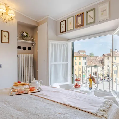 In With Piazza Views Apartment *