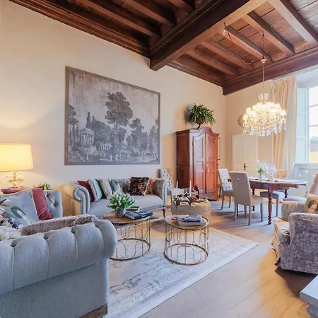 Appartement In With Piazza Views Lucca