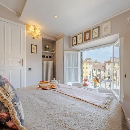 In With Piazza Views Appartement