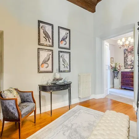 Appartement In With Piazza Views *
