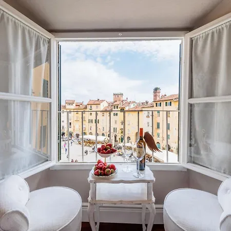 Appartement In With Piazza Views